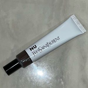 Yves Saint Laurent Nu Bare Look Tint Hydrating Skin Tint Foundation, shade 20